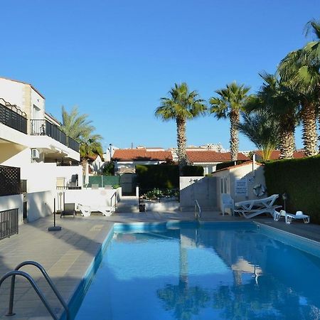 Apartment In Kato Pafos & 10 Min To Venus Beach Exterior foto